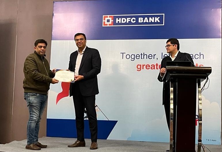 WhatsApp Image 2025-12-23 at 15.17.52